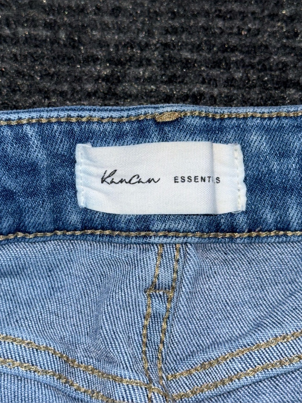 KanCan Essentials Grace High Rise Slim Barrel Leg Jeans Womens Sz 9 / 28 Relaxed - Picture 6 of 7